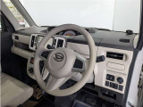 見通しのよいすっきりとした視界で、誰でも運転しやすいです。運転のしやすさは疲れにくさにも繋がりますよ♪
