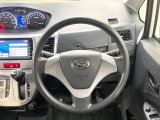 ステアリングも使用感が少なく、きれいな状態となっております♪