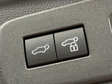 【パワーバックドア】スマートキーや運転席のボタンを押すだけでリアゲートが自動で開閉します!荷物を持っている時や、高い位置にあるバックドアを閉める際に便利な機能です♪