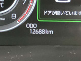 視認性の良いメ-タ-を採用しており、快適なドライブをサポ-トします♪