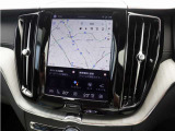 Googleのアプリとサービスがビルトインされ、スマホと同じように車両を直感的に操作できます。Googleマップが統合されており、リアルタイムの交通情報、音声操作によってより早く目的地に到着できます。