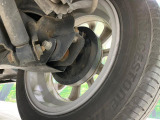 お車を安心してお乗りいただく為には、足回りの定期点検が欠かせません。サービスサポート(有償保証)では無料点検もご提供しており、安心のカーライフをお過ごしいただけるサポート体制が整っています。