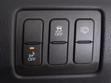 ★使いやすさや安全性を追求したステアリング周り!高級車ゆえにスイッチ類が多いのも特徴ですね!考え尽くされた配置ですぐに使いこなす事が出来ますのでご安心下さい!是非、体感してみて下さい!!