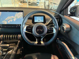 車両を上から見たような360&deg;モニターのほか、フロント・リア・サイドビューの映像の切替が標準搭載