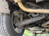 お車を安心してお乗りいただく為には、足回りの定期点検が欠かせません。サービスサポート(有償保証)では無料点検もご提供しており、安心のカーライフをお過ごしいただけるサポート体制が整っています。