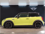 気密性の高いMINIは外観のかわいらしさとは裏腹に、外の雑音を遮り、高級感のある快適なドライブをお楽しみいただけます。