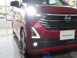 LEDライトで夜のドライブもくっきりはっきり、安心して運転できます。