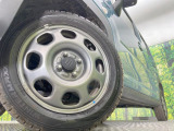【純正アルミホイール】外観にマッチした純正アルミホイールを装着しております。各種社外アルミホイールや、スタッドレスタイヤも取扱いしております。是非ご相談ください♪