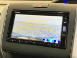 【リアカメラ】運転が苦手な方も車庫入れラクラクです!ギアをリバースに入れれば自動的にモニターが切り換わりますので、面倒な操作は不要です♪狭い駐車場もお車を傷つけず安心です
