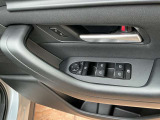 ソフトパッドとステッチを採用することにより質感の高いインテリアに仕上がってます♪