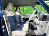 運転席シート廻りは使用感も少なく、良好な状態となっています。丁寧に使われていたことがよくわかりますね。