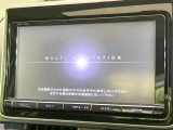 【大画面ナビ】人気の大型9インチナビを装備。存在感のある大画面はインパクト大!ナビ利用時のマップ表示は見やすく、テレビやDVDは臨場感がアップ!いつものドライブがグッと楽しくなります♪