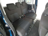 ゆとりある広々とした車内空間は、ドライブを始め買い物やレジャーなど、幅広く活躍します。一人でもみんなとでもお出かけを楽しみましょう!