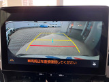 【バックカメラ】駐車時に後方がリアルタイム映像で確認できます。大型商業施設や立体駐車場での駐車時や、夜間のバック時に大活躍!運転スキルに関わらず、今や必須となった装備のひとつです!