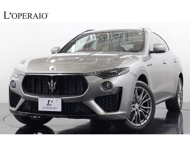 レヴァンテ グランスポーツ 4WD レッドプレミアムレザー パノラマルーフ