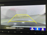 【バックモニター】後ろのカメラの映像をモニターに映し出すことができます!後方の見えない死角や、障害物との距離感をしっかり確認することができます!駐車が苦手な方におすすめです。