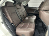 ナンバー付きの車両は公道試乗可能です(登録済未使用車など一部除く)。また、取り回しの確認など、広い場内でご試乗も可能です。お気軽に申し付けください。