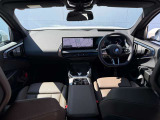 BMW Premium Selection 江戸川は、約20台の展示スペースがあり、常時新車拠店より厳選された認定中古車が続々と入庫しております。