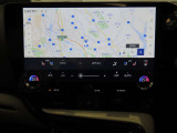 純正ナビ付です。もちろん車両後方を表示するバックガイドモニターが付いていて車庫入れ安心!