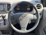 ステアリングも使用感が少なく、きれいな状態となっております♪