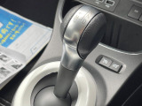 ●MTモード付きAT:通常は自動でおこなわれる変速(ギアチェンジ)をドライバーの操作によって意図的に変えられるシステムです。より一層普段のドライブをお楽しみいただけます!