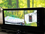 【アラウンドビューモニター】専用のカメラにより、上から見下ろしたような視点で360度クルマの周囲を確認することができます☆死角部分も確認しやすく、狭い場所での切り返しや駐車もスムーズに行えます。