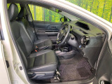 運転席シート廻りは使用感も少なく、良好な状態となっています。丁寧に使われていたことがよくわかりますね。