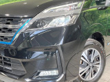 【LEDヘッドライト】悪天候や夜間走行時も良好な視界を確保し安心して運転できる高輝度LEDヘッドライトを装備!点灯速度が早く、消費電力も抑えられています。