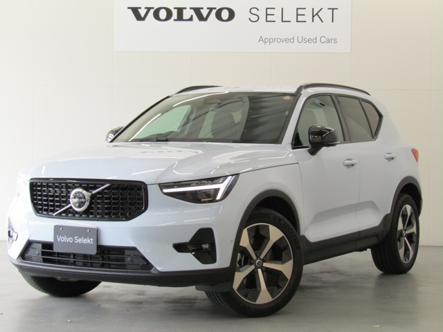 XC40 ウルトラ B4 AWD ダークエディション 4WD 