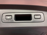 【パワーバックドア】スマートキーや運転席のボタンを押すだけでリアゲートが自動で開閉します!荷物を持っている時や、高い位置にあるバックドアを閉める際に便利な機能です♪