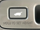 【パワーバックドア】スマートキーや運転席のボタンを押すだけでリアゲートが自動で開閉します!荷物を持っている時や、高い位置にあるバックドアを閉める際に便利な機能です♪