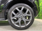 純正20インチアルミ 『こだわりを持ってモデル別にデザインされています。しつこい鉄粉や錆に高い効果を発揮する「ホイールコーティング」の施工も受付中!お気軽に担当営業までご相談ください。』