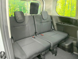 3列目シートはもちろん状態良好☆大人でもゆったりと座って頂けますので、大人数でのお出かけもラクラクです♪ご家族で、気の知れた仲間で、ドライブに行くのが楽しみですね♪
