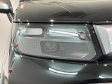LEDヘッドライトは、点灯の瞬間から最大光量を発揮し、突然暗くなるトンネルなどでの安定感を高めます。