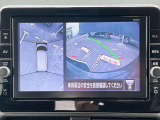 アラウンドビューモニター。上空から見下ろしたような映像が映し出されるので、駐車をスムースに行えます。