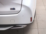 《インテリジェンスクリアランスソナー》駐車時など、低速走行時における衝突を緩和(ブレーキとアクセルを踏み間違えても、被害軽ブレーキをかける装置です。