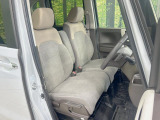 運転席シート廻りは使用感も少なく、良好な状態となっています。丁寧に使われていたことがよくわかりますね。