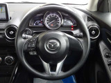 インパネ周りの配置はすっきりとしていて、運転手が運転に集中できるレイアウトになっています。