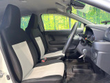 運転席シート廻りは使用感も少なく、良好な状態となっています。丁寧に使われていたことがよくわかりますね。