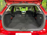 普段のお買い物や通勤、送迎等に十分な荷室スペースを確保しております。セカンドシートを倒すと、大きな荷物の積載も可能です♪