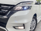 【LEDヘッドライト】悪天候や夜間走行時も良好な視界を確保し安心して運転できる高輝度LEDヘッドライトを装備!点灯速度が早く、消費電力も抑えられています。