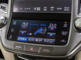 使いやすさや安全性を追求したステアリング周り!高級車ゆえにスイッチ類が多いのも特徴ですね!考え尽くされた配置ですぐに使いこなす事が出来ますのでご安心下さい!是非、体感してみて下さい!!