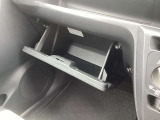 車検証や保険の証書等こちらに収納されておくと何かあった時に慌てずにすみます☆