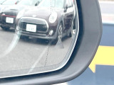 ●ブラインドアシストセンサー:視角からの車を感知し、ドライバーが車線変更を行う際に、警告音と共に注意を促してくれる安全支援機能です!
