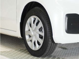 認定中古車では、厳しいHonda認定基準をクリアした厳選されたHonda認定中古車のみ、取り扱っております。「ご購入前の安心」「納車後の信頼」を車両と一緒に提供しております。