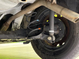 お車を安心してお乗りいただく為には、足回りの定期点検が欠かせません。サービスサポート(有償保証)では無料点検もご提供しており、安心のカーライフをお過ごしいただけるサポート体制が整っています。