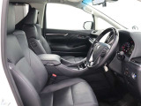 運転席廻りです。