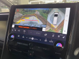 【パノラミックビューモニター】専用のカメラにより、上から見下ろしたような視点で360度クルマの周囲を確認することができます☆死角部分も確認しやすく、狭い場所での切り返しや駐車もスムーズに行えます。