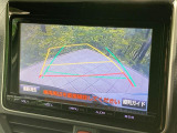 【バックカメラ】駐車時に後方がリアルタイム映像で確認できます。大型商業施設や立体駐車場での駐車時や、夜間のバック時に大活躍!運転スキルに関わらず、今や必須となった装備のひとつです!