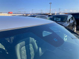 【ホンダセンシング】Honda SENSINGは、カメラやレーダーで周囲を検知し、衝突回避や車線維持、標識認識などで運転操作を支援するホンダの先進安全運転支援システムです。